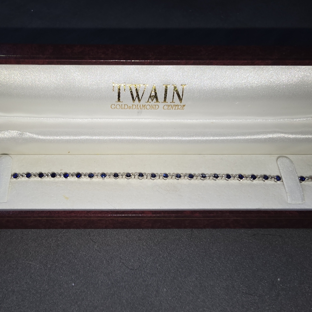 Gold and Diamond Center Blue Bracelet